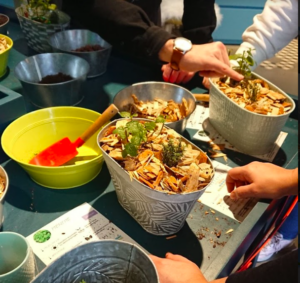 Animation team building nature en entreprise, atelier végétal favorisant la cohésion et la démarche RSE.